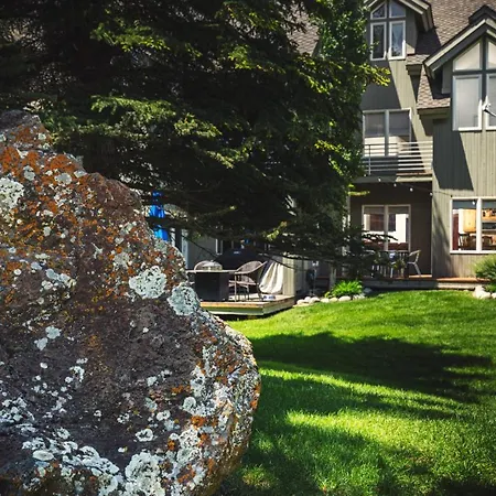 Pet Friendly Townhome On Ski Hill Road